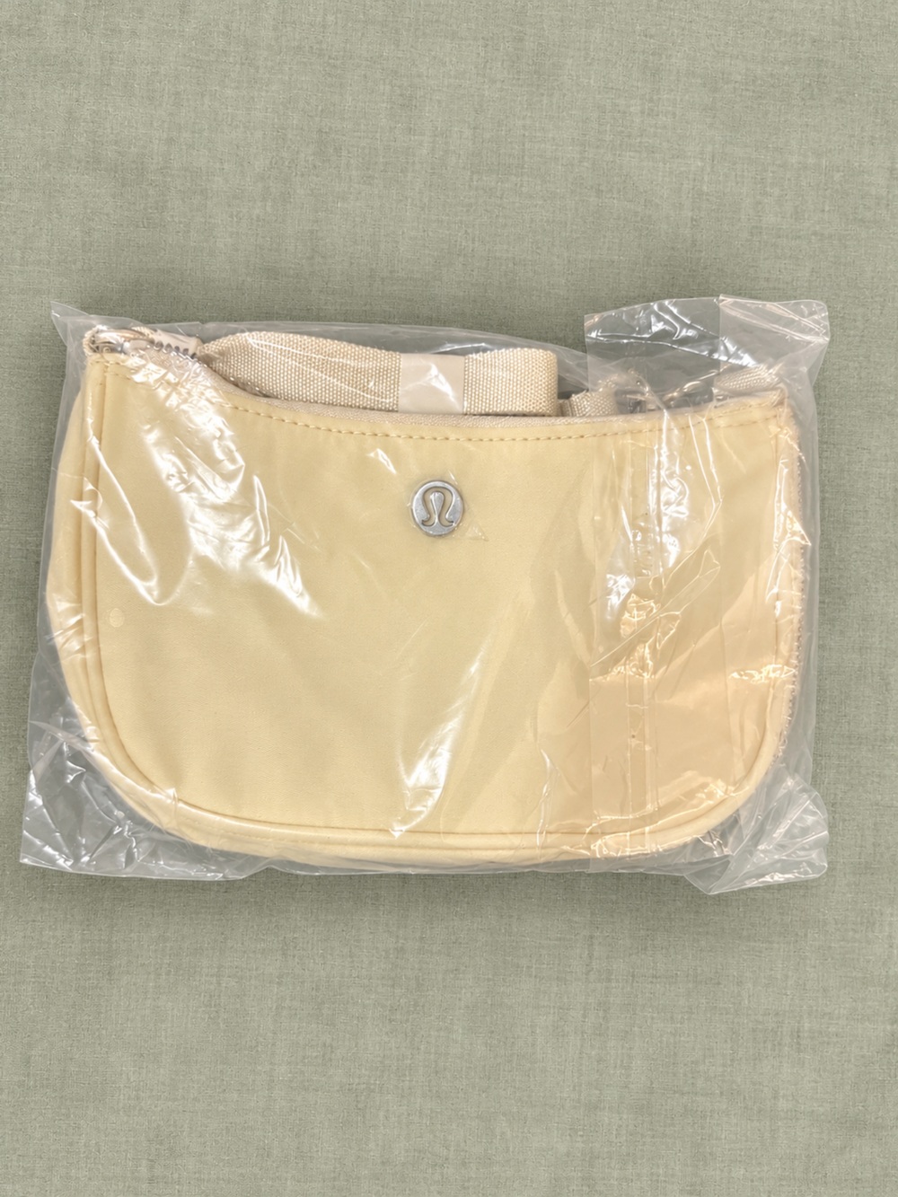 lululemon Small Shoulder Bag [Cream]